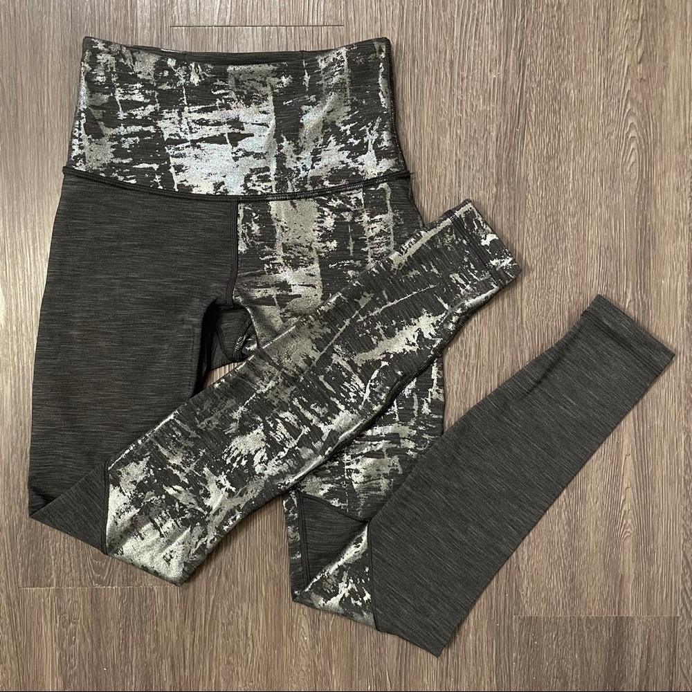 LULULEMON Wunder Under Foil Tight 28” - Size 2